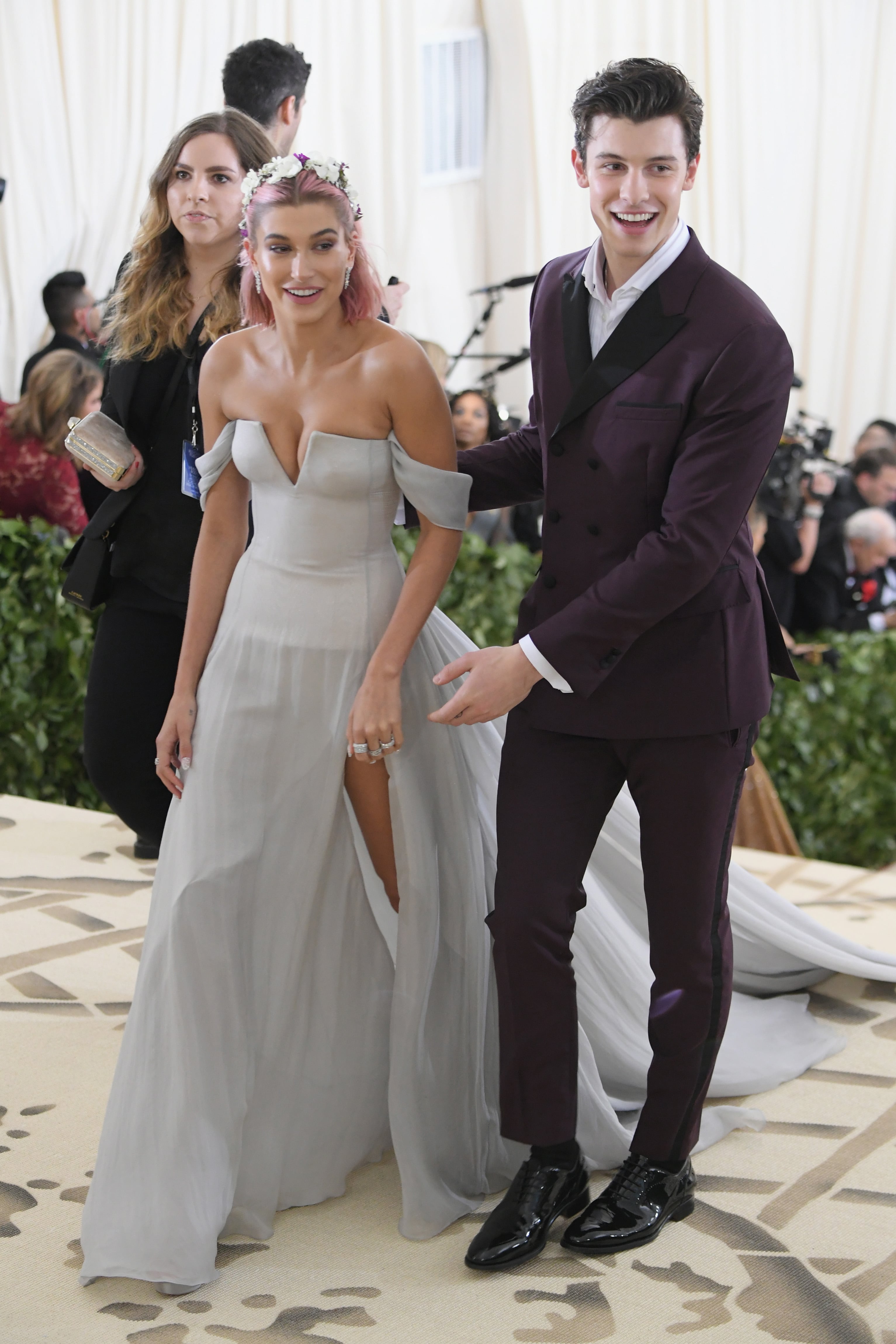 Hailey baldwin met deals gala 2018 dress