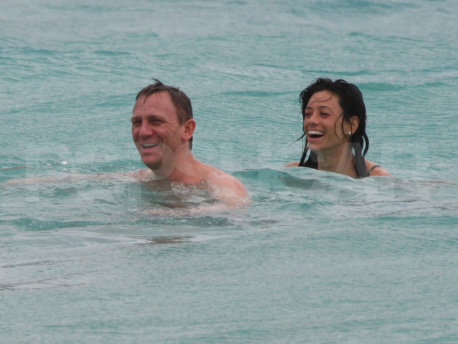 Photos Of Daniel Craig Shirtless In St Barths With Satsuki Mitchell Popsugar Celebrity 