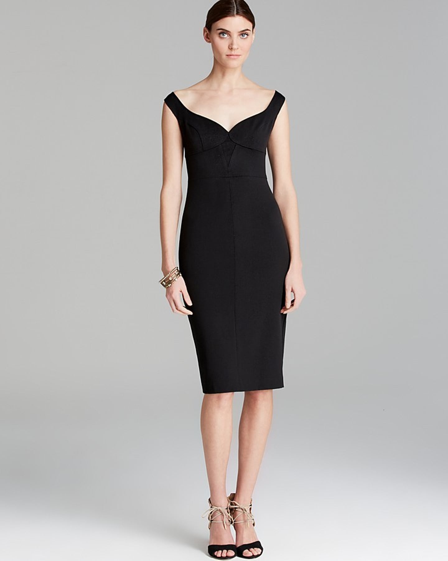 mugler dress Long with V-Neck, Ruffles & Chiffon Aquaria Vanilla Color:Bridal Silver* Productor de My Dress-Up lace-pair