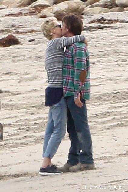 Charlize Theron and Sean Penn's PDA in Malibu | Pictures