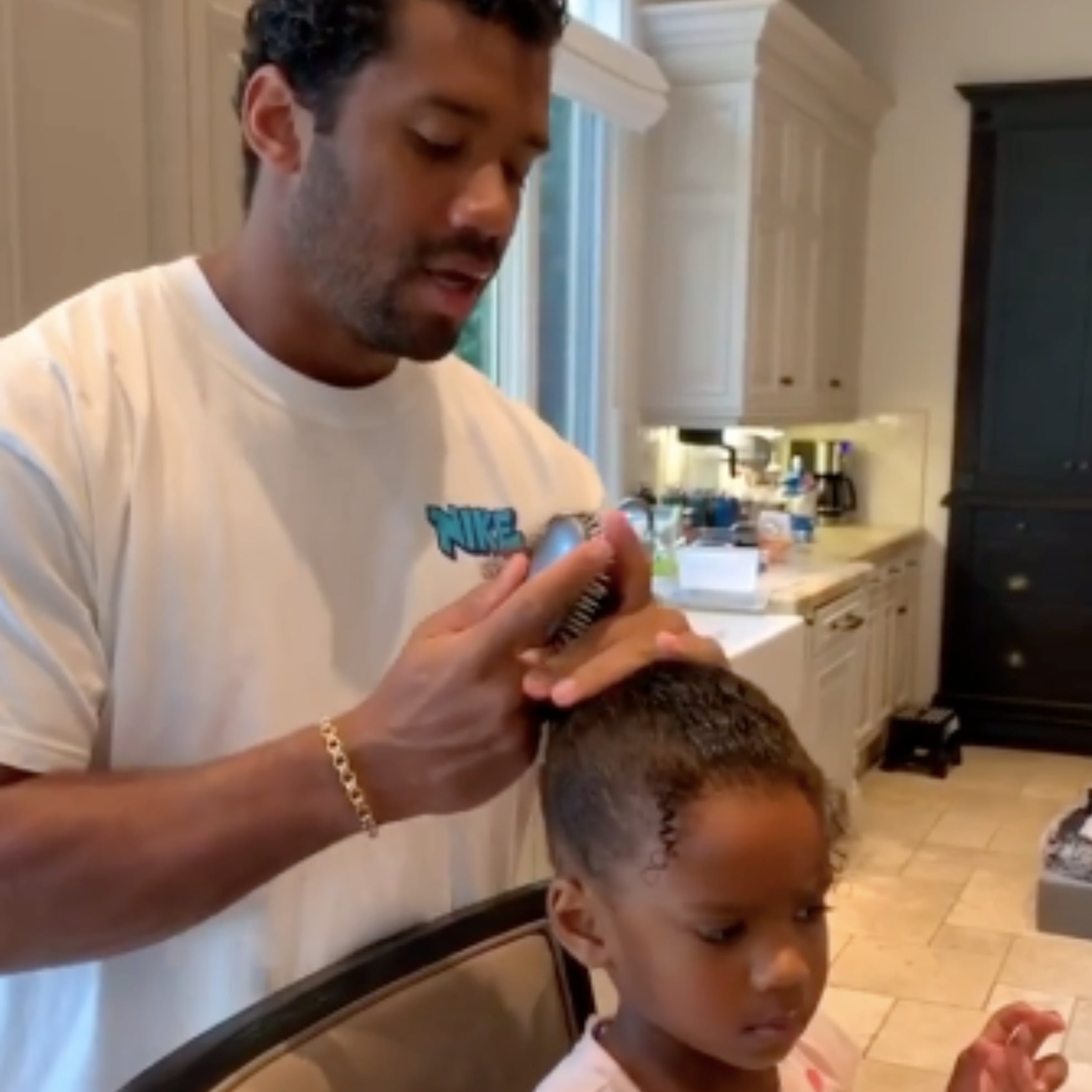 Russell Wilson Styles Daughter Sienna's Hair in Instagram Video: Watch