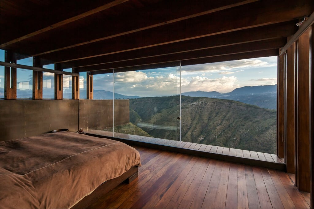 With a view like this, the princess could use the earth and sky as her decorations.