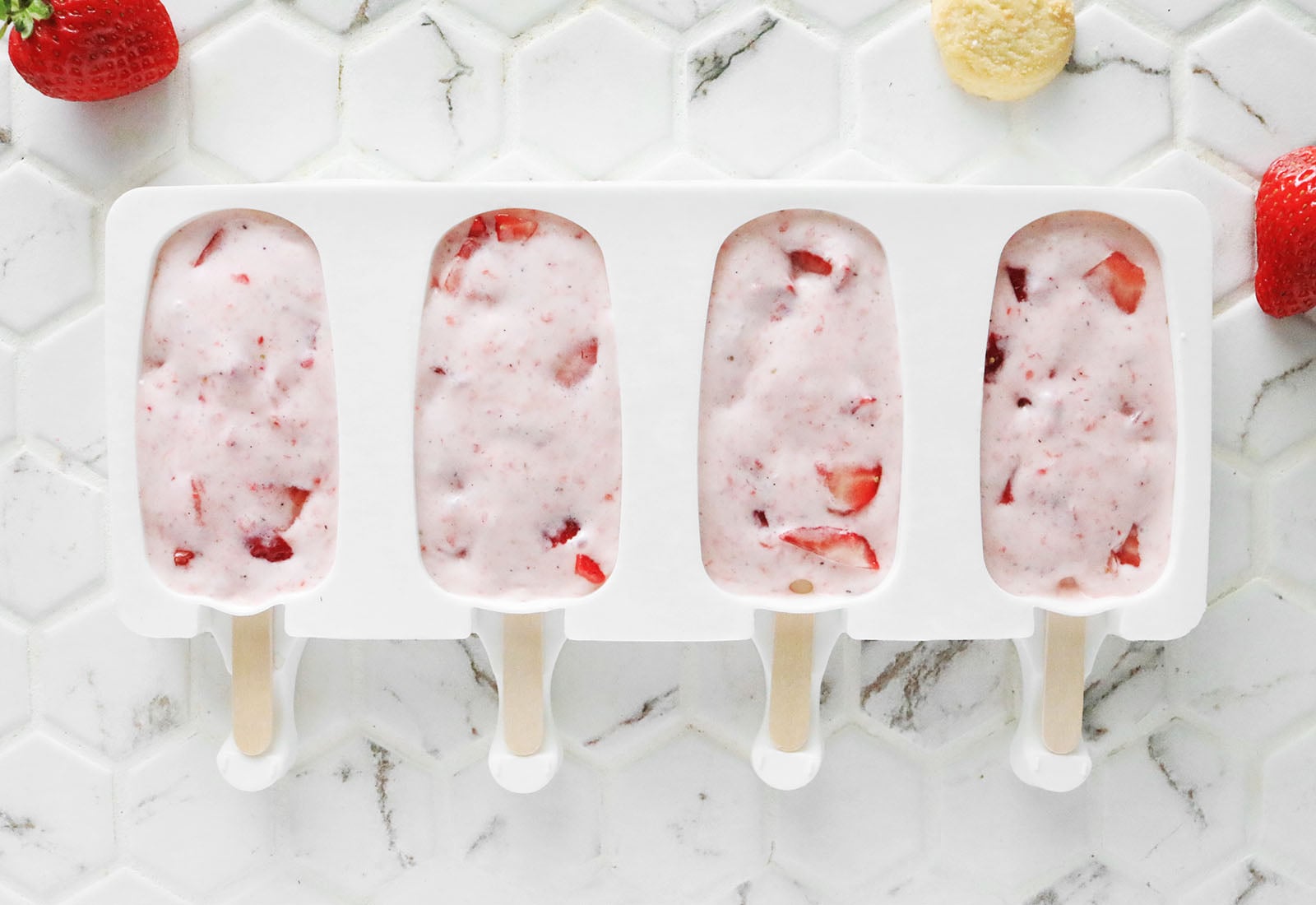 Pour mixture into popsicle mold