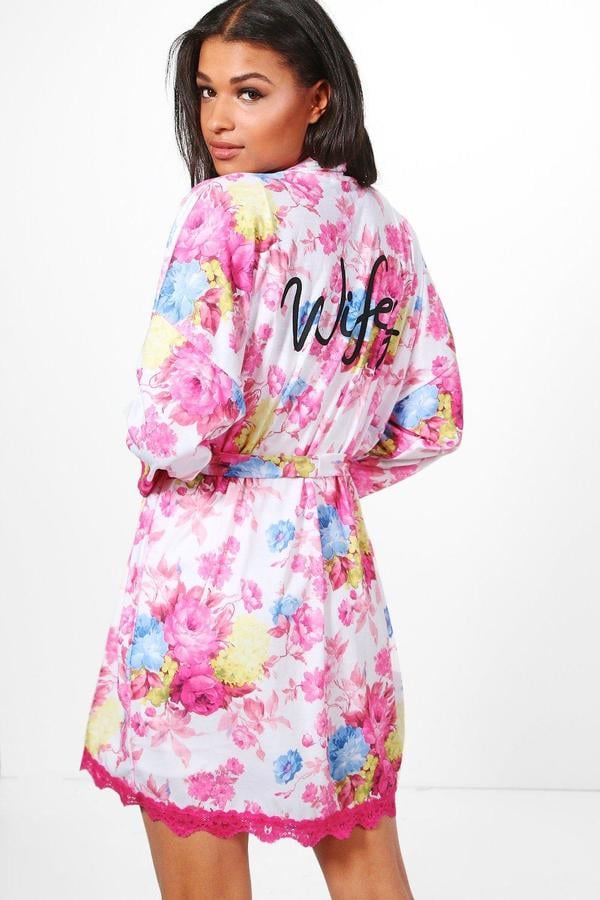 Boohoo Scarlet Floral Wifey Slogan Robe