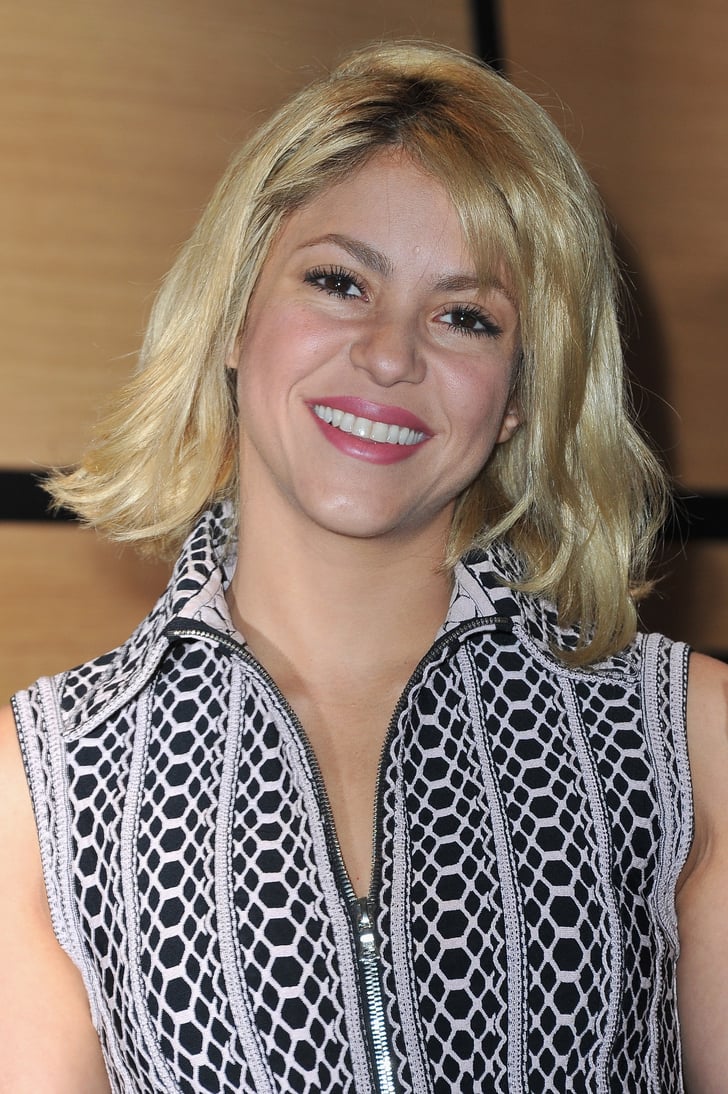 January 2012 | Shakira's Hair | POPSUGAR Beauty Photo 23
