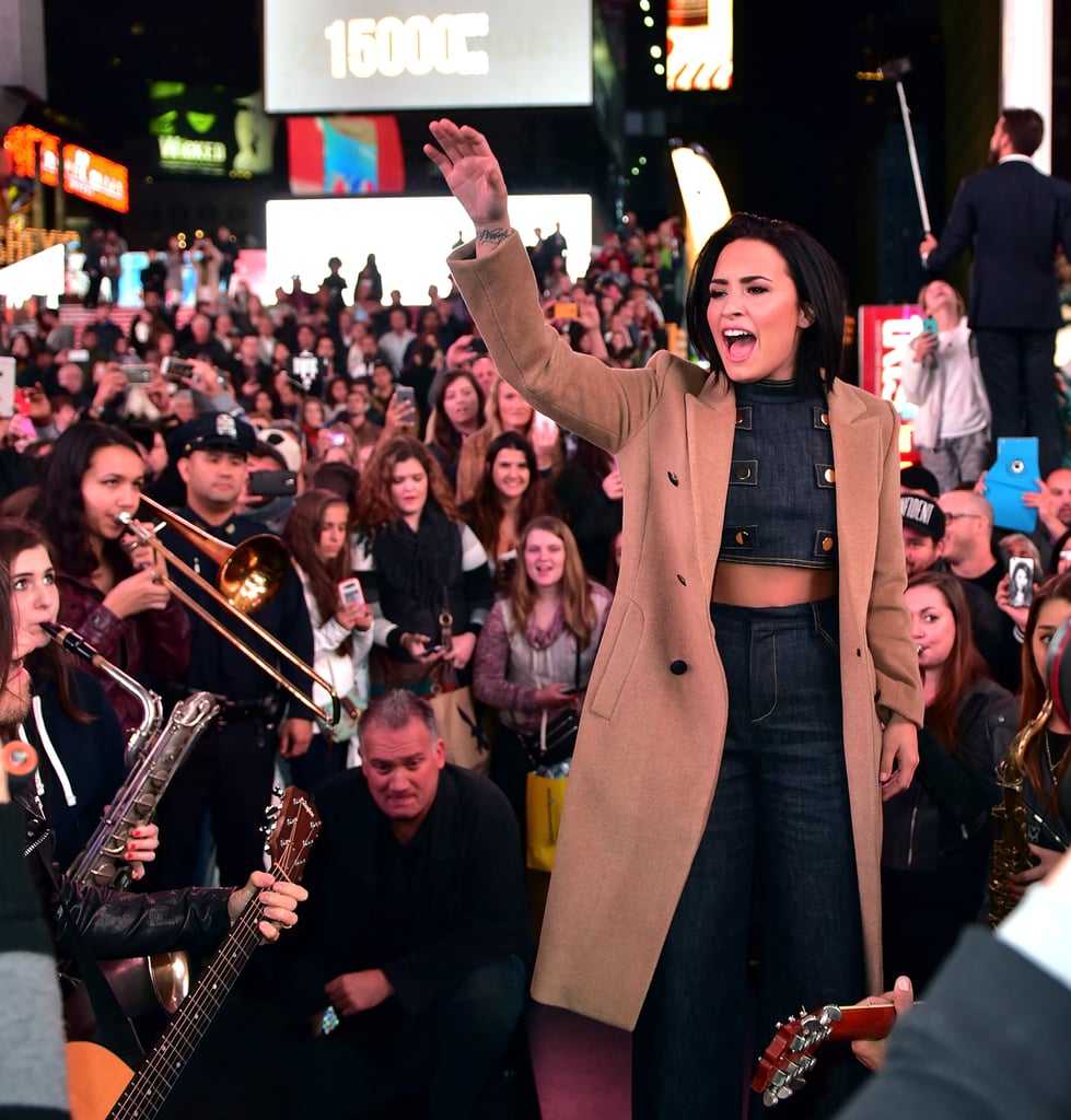 Demi Lovato Surprise Times Square Concert