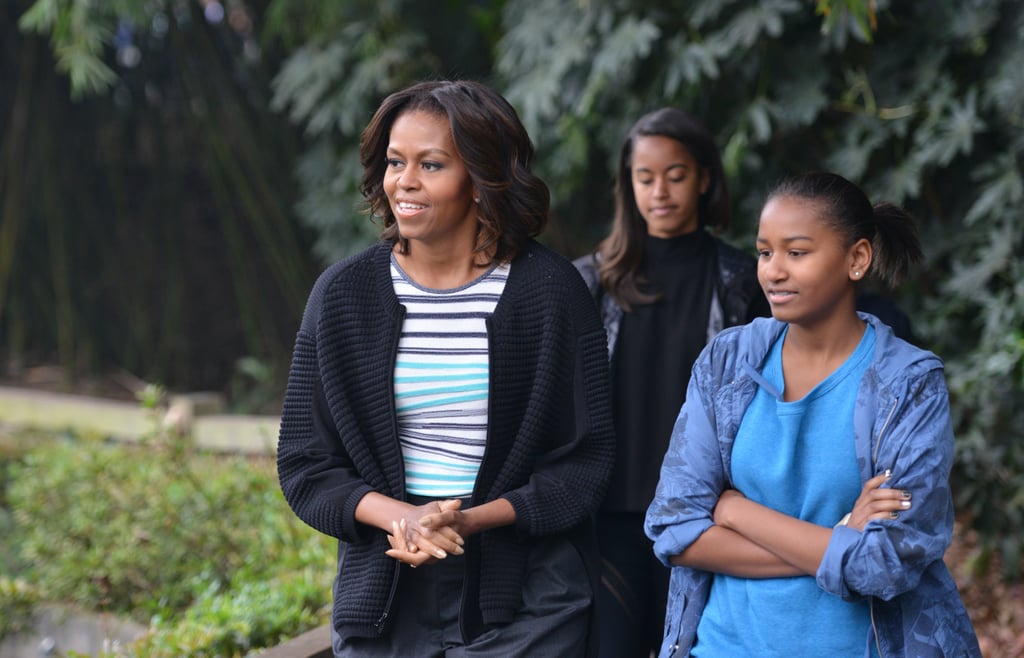 The Obama girls visited the Giant Panda Research Base in Chengdu.