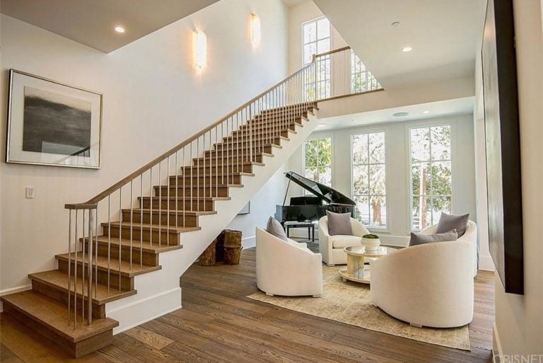 The Weeknd Buys House in Hidden Hills