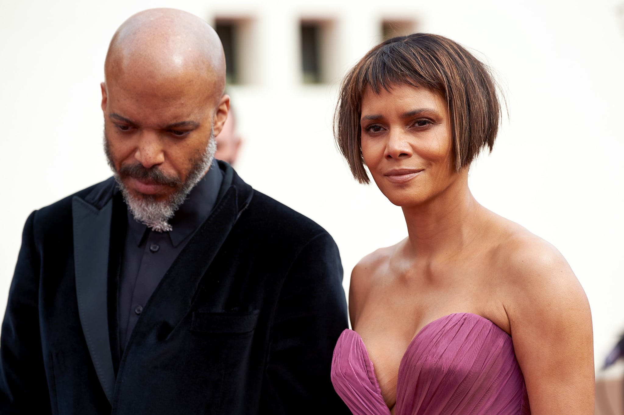 Halle Berry And Boyfriend Van Hunt Make Debut At 21 Oscars Popsugar Celebrity