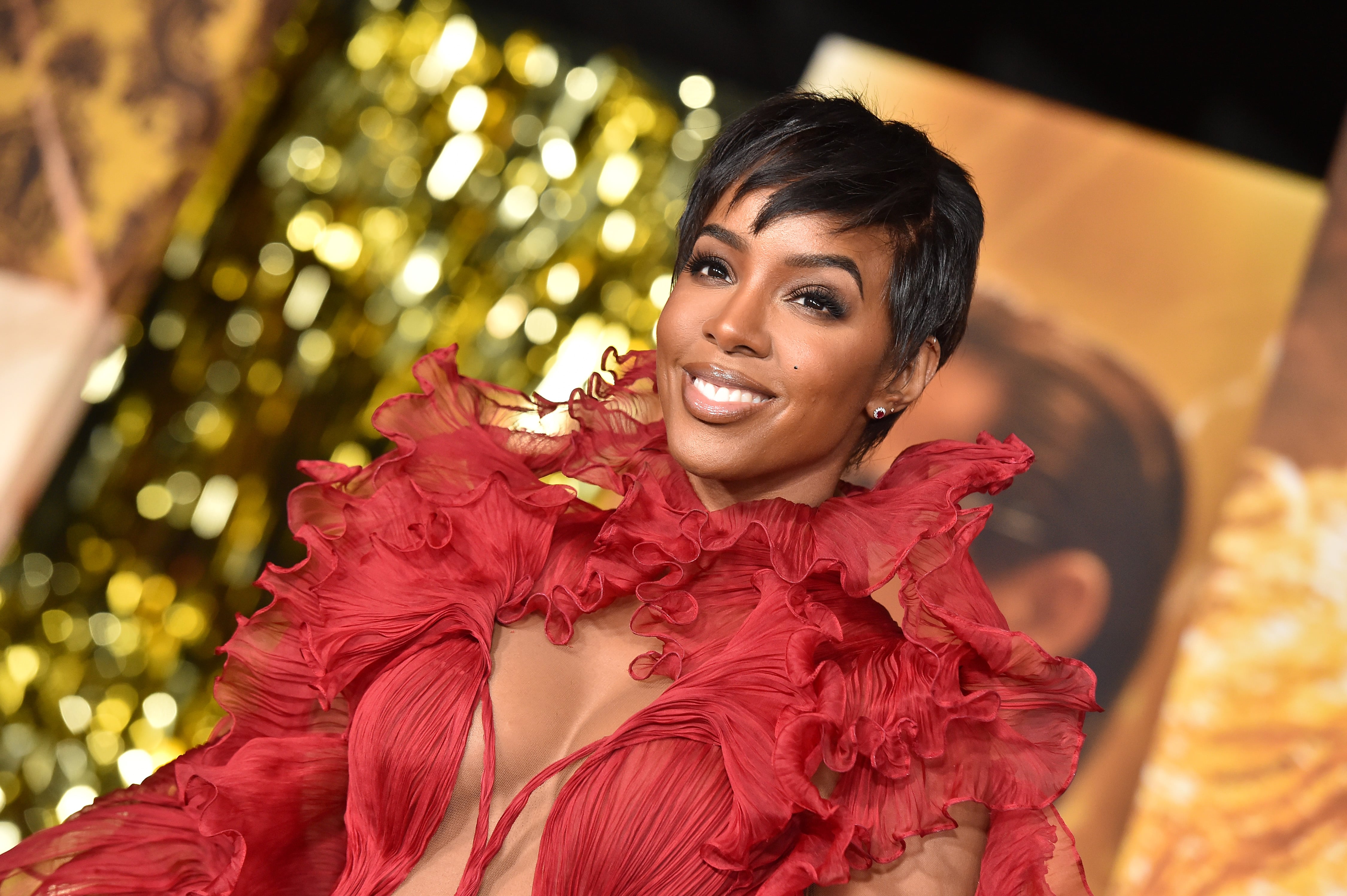 Kelly Rowland Wears 3D Red Cutout Dress to Babylon Premiere | PS Fashion