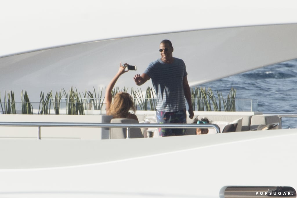 Beyonce Knowles and Jay Z Kissing in Italy 2015 Pictures