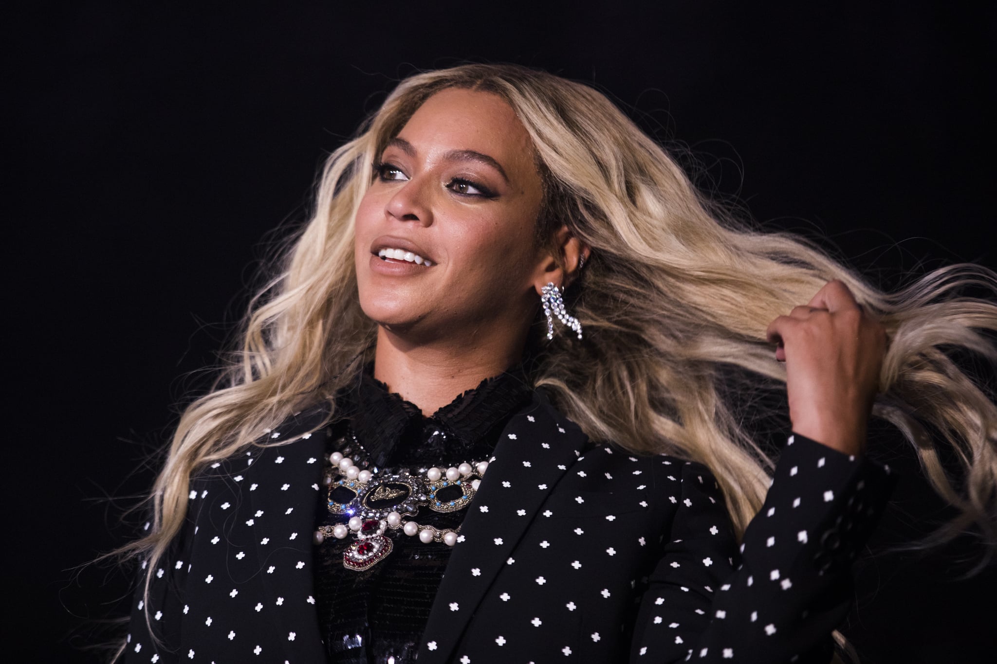 CLEVELAND, OH - NOVEMBER 04: Beyonce performs at a concert for Democratic Presidential candidate Hillary Clinton,  November 4, 2016 in Cleveland, OH  (Photo by Brooks Kraft/ Getty Images)