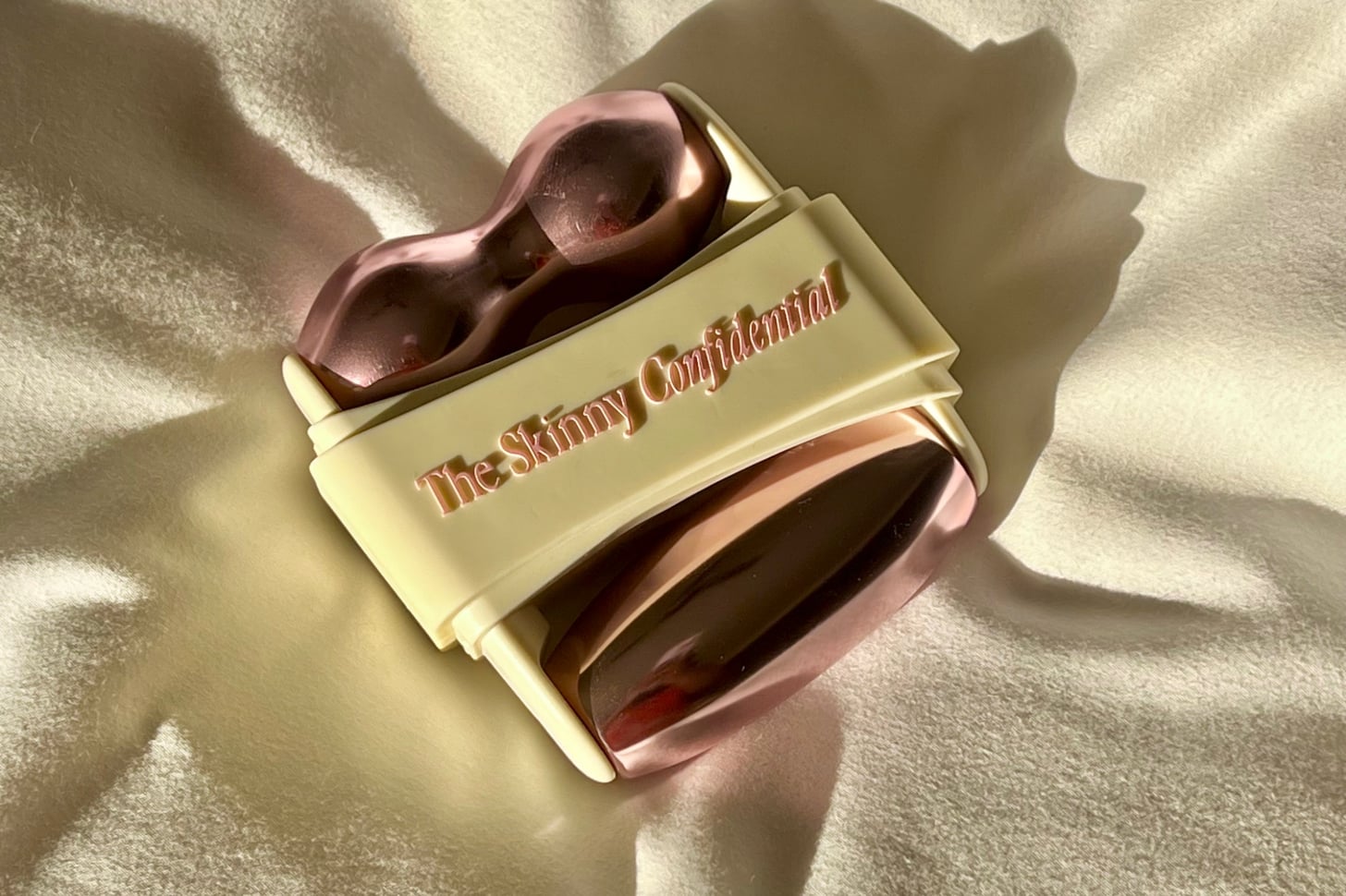 The Skinny Confidential Mint Roller.