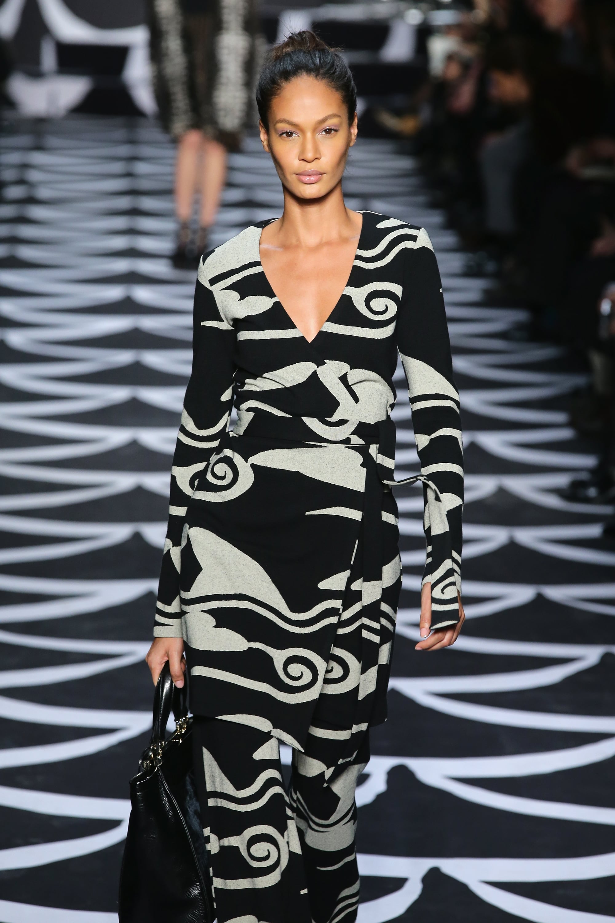 Diane Von Furstenberg 14 Karlie Kloss And Joan Smalls Look Party Ready For Dvf Popsugar Beauty Photo 3