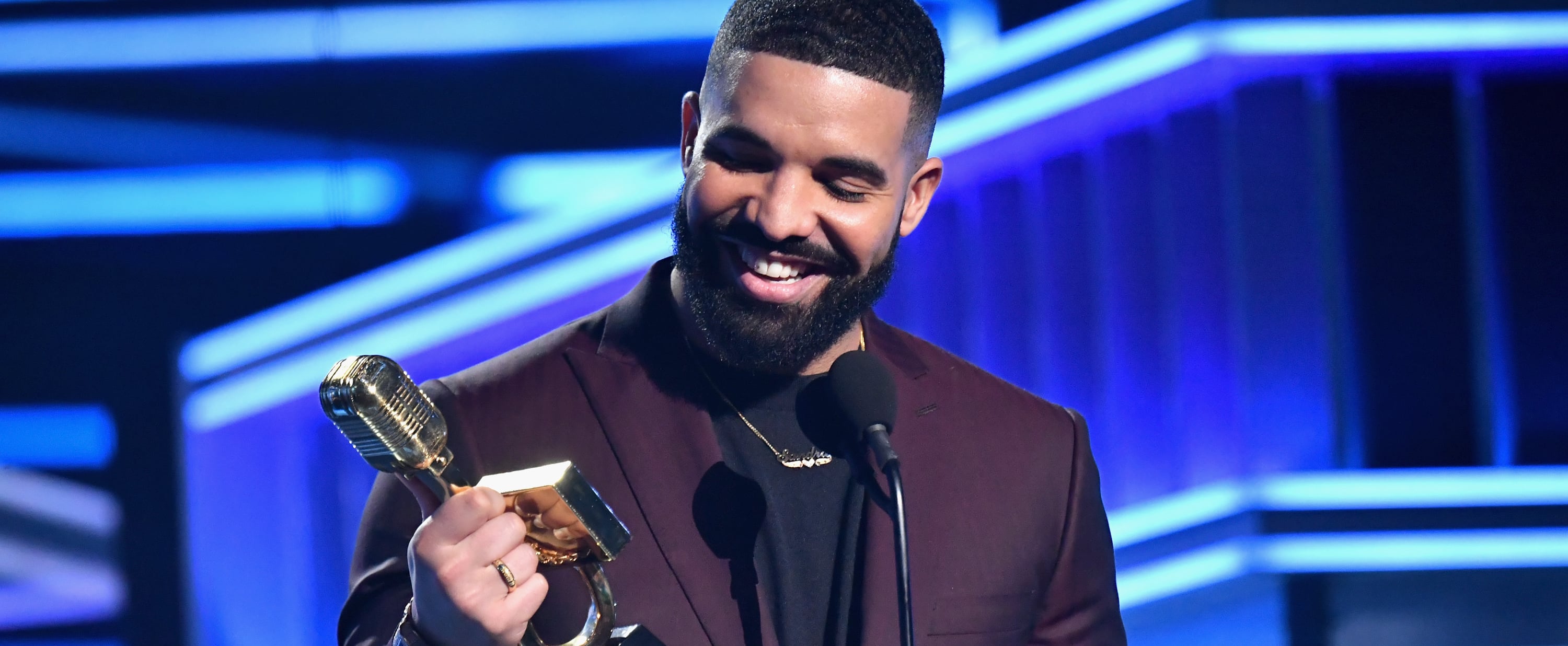 Who Has the Most Billboard Music Awards? PS Entertainment