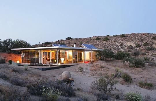 <a href="https://www.airbnb.com/rooms/19606">Off-the-Grid House: Pioneertown, CA</a>