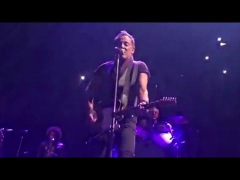 Bruce Springsteen Sang "Purple Rain"