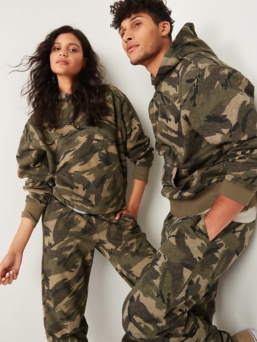 Old Navy Gender-Neutral Pullover Hoodie in Olive Camouflage