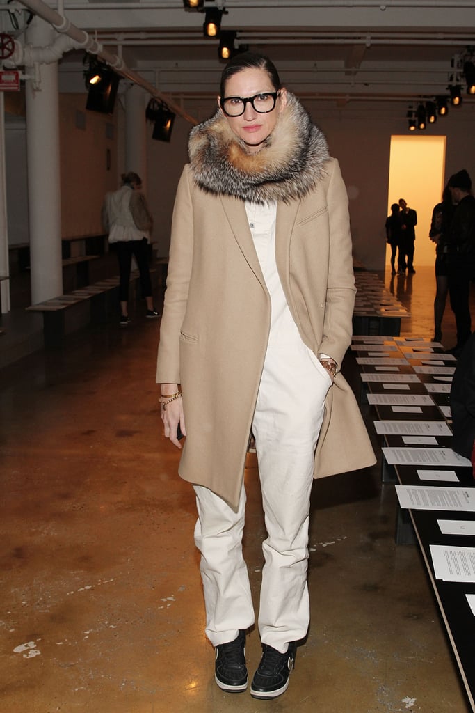 Even as a queen of mixing pattern and color, Jenna can still retreat to the simplicity of a good mix of white and tan.