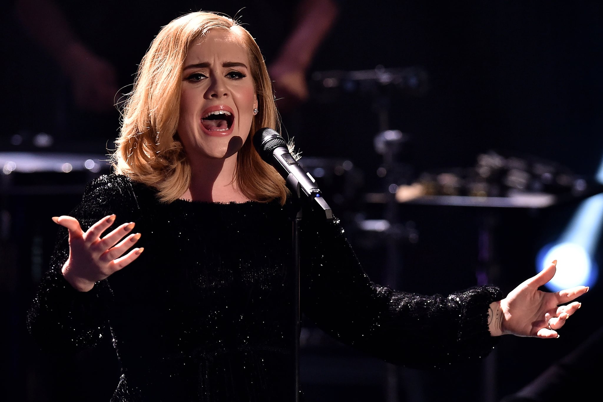 Adele Cancels Tour Due to Damaged Vocal Cords 2017 | POPSUGAR Celebrity UK2048 x 1365