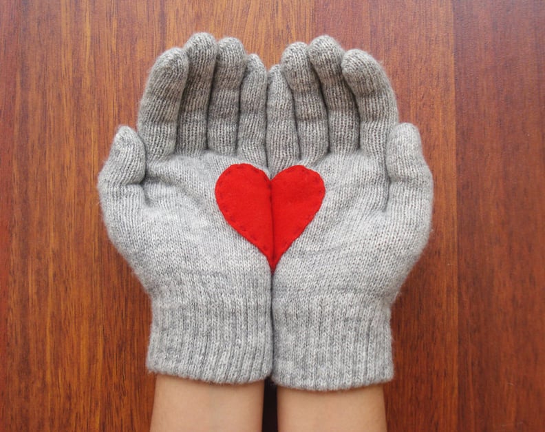 Yastikizi Heart Mittens