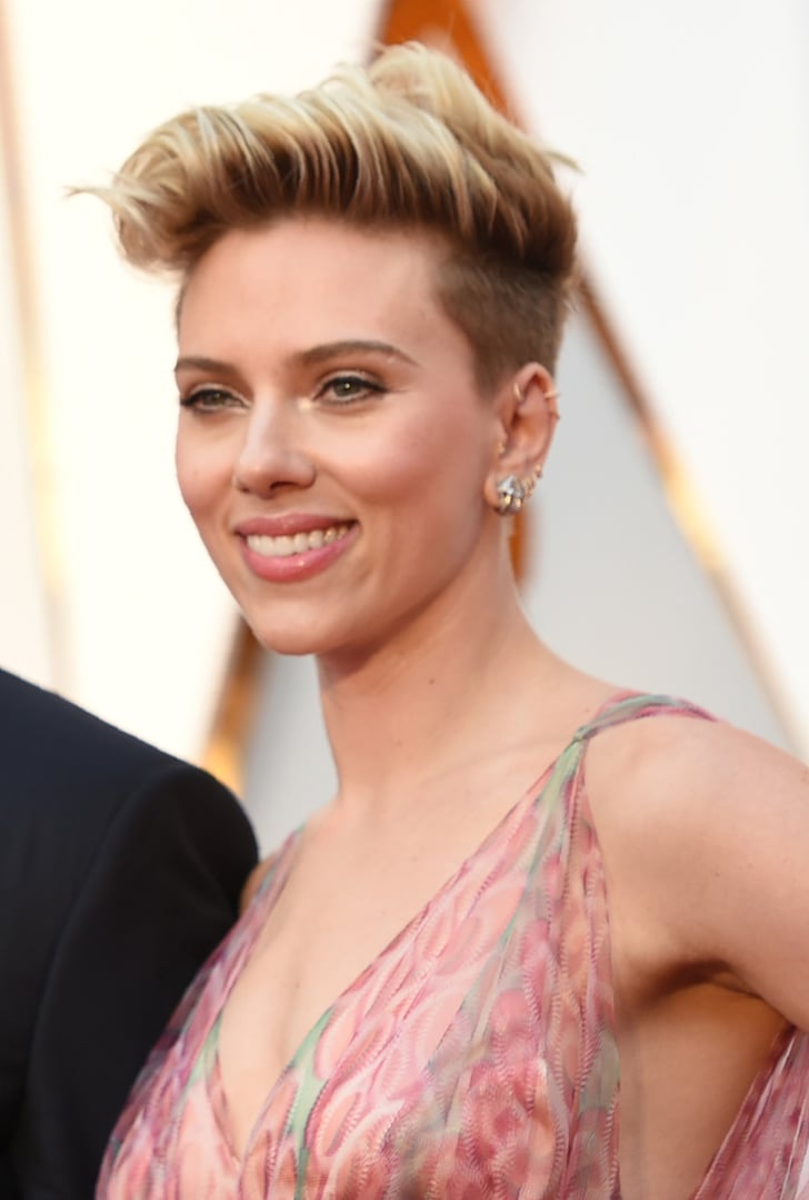 Scarlett Johansson's Hair and Makeup at the 2017 Oscars 