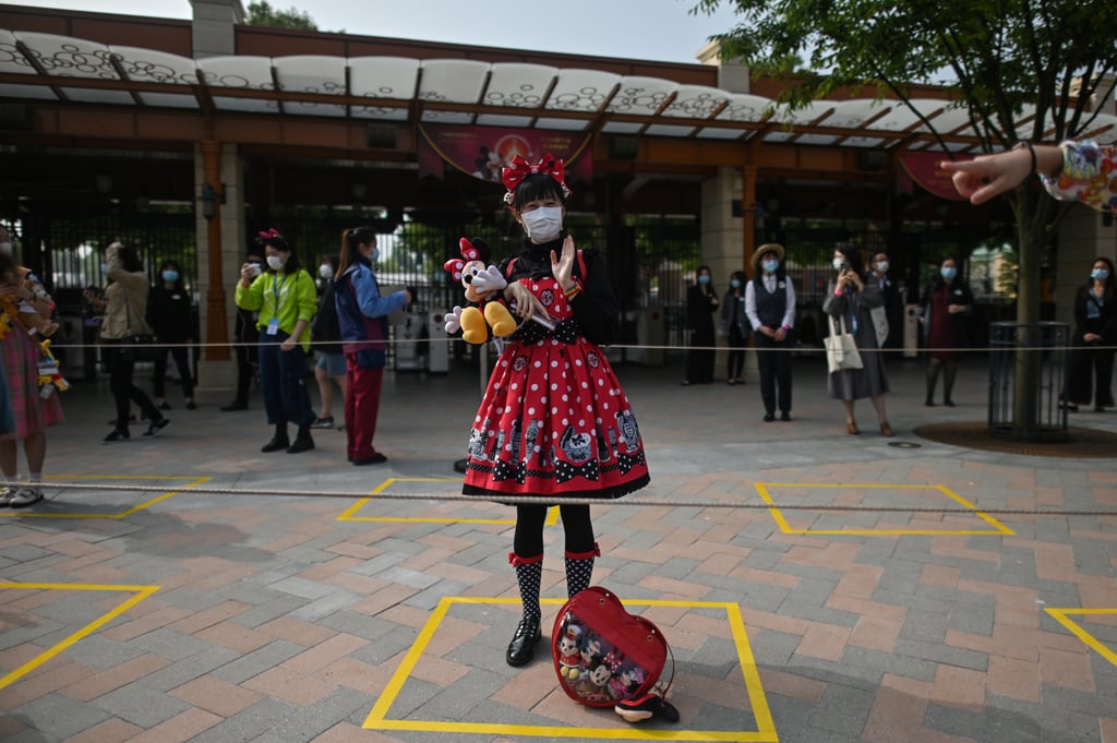 Pictures of Shanghai Disneyland Reopening After Coronavirus