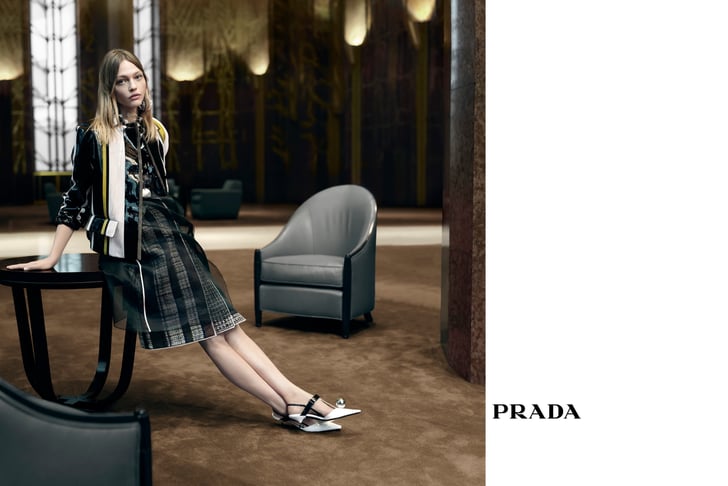 prada hours