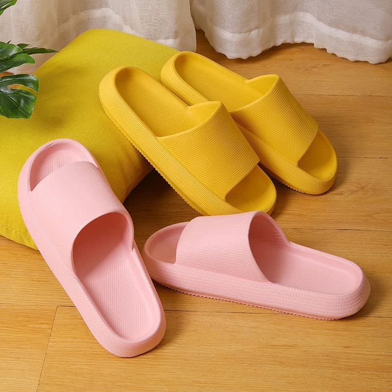鞋子:Joomra枕头拖鞋