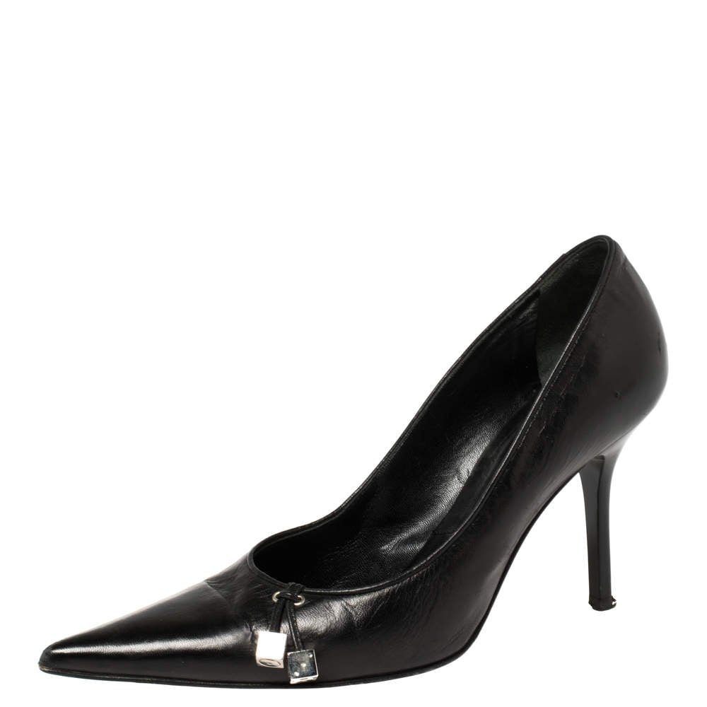 Similar: Dior Black Leather Dice Pointed Toe Pumps (£130)