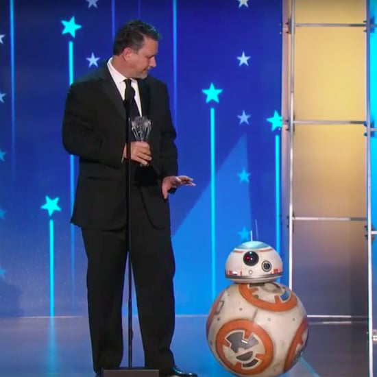 BB-8 at the Critics' Choice Awards 2016 | Video