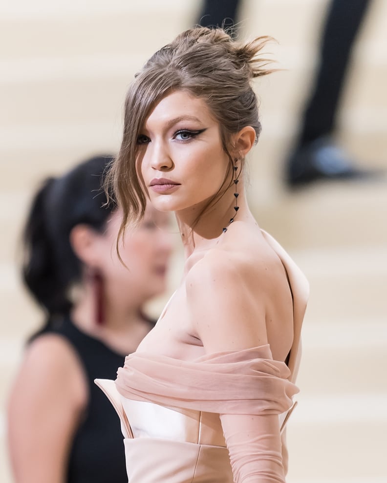 Gigi Hadid's Graphic Eyeliner