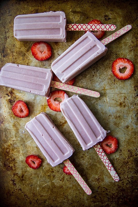 Vegan Strawberry Cheesecake Pops