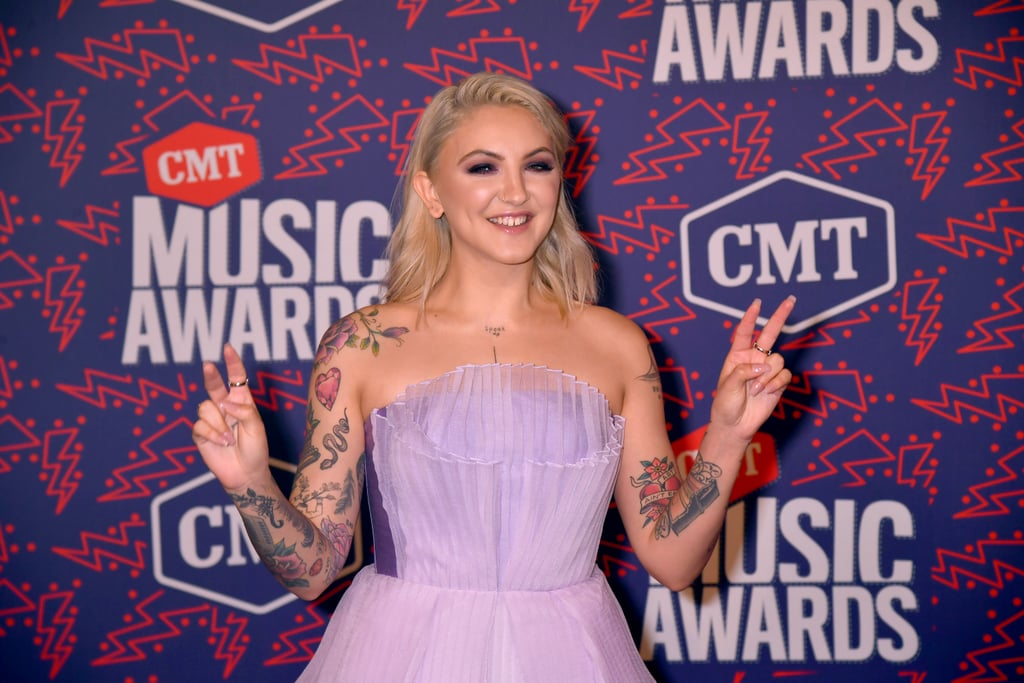 Julia Michaels Rocks Blue Hair at the 2019 American Music Awards - wide 9