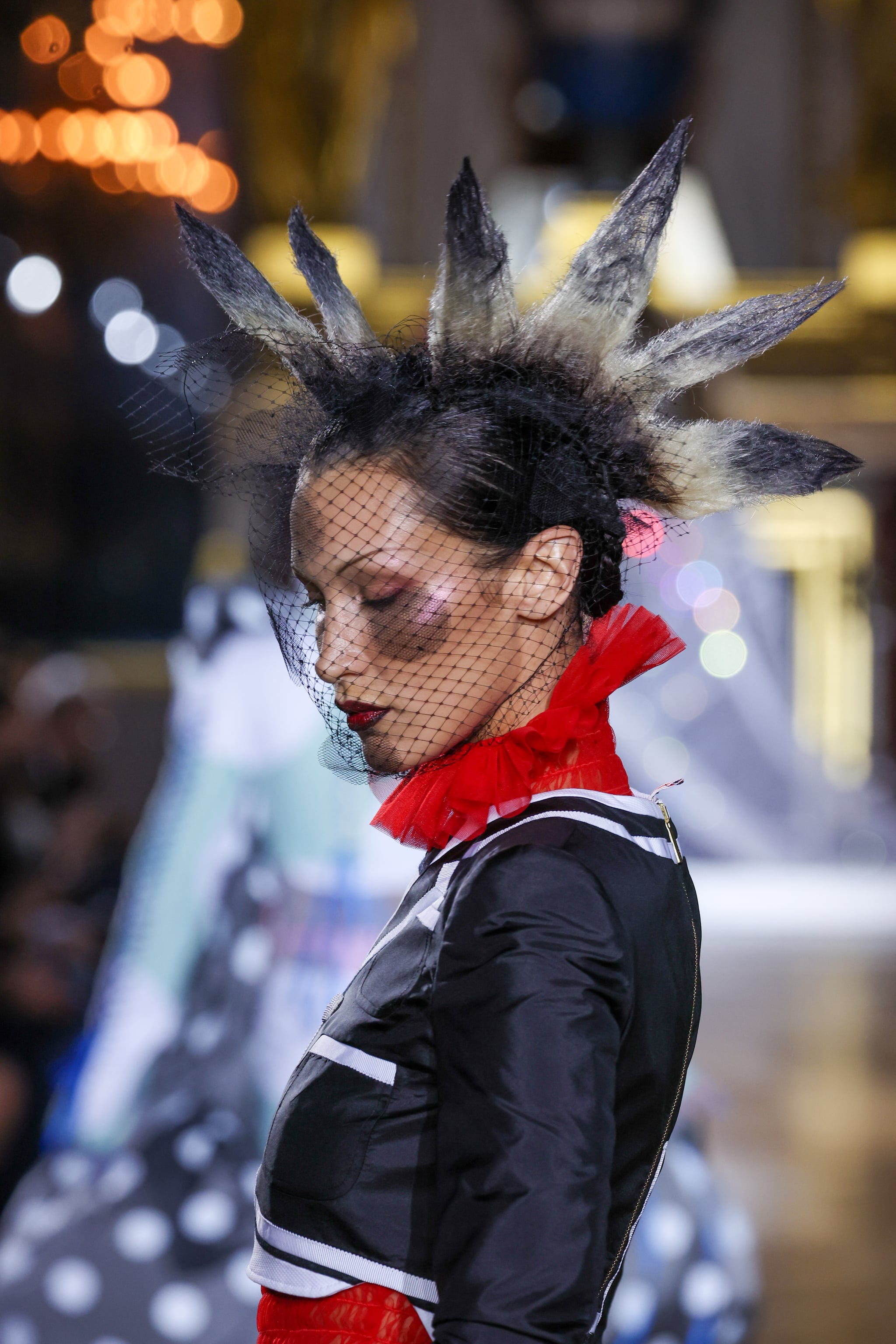 Bella Hadid's Grunge Hair at Paris Fashion Week | POPSUGAR Beauty Bella Hadid's Grunge Hair at Paris Fashion Week | POPSUGAR Beauty