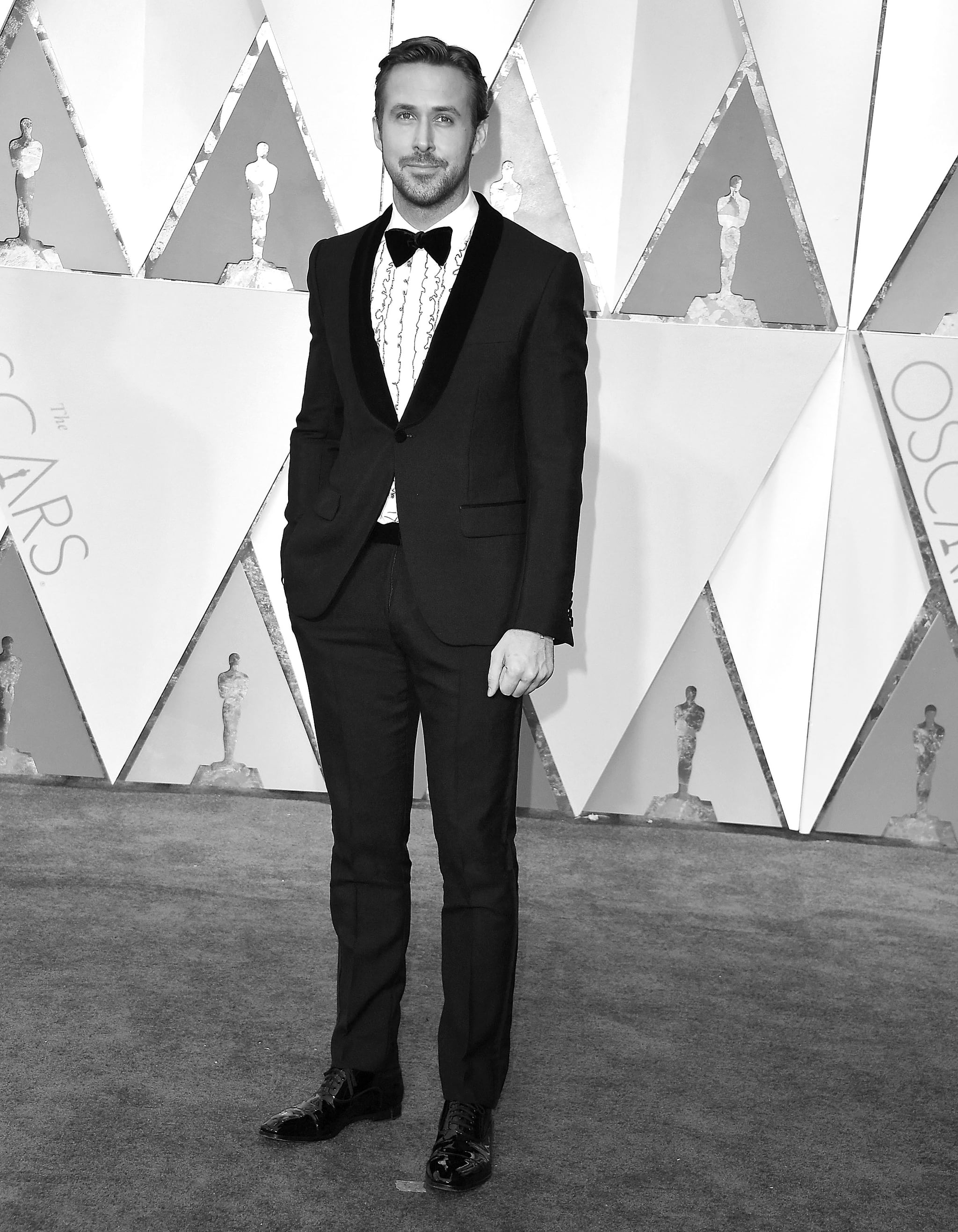 ryan gosling black suit