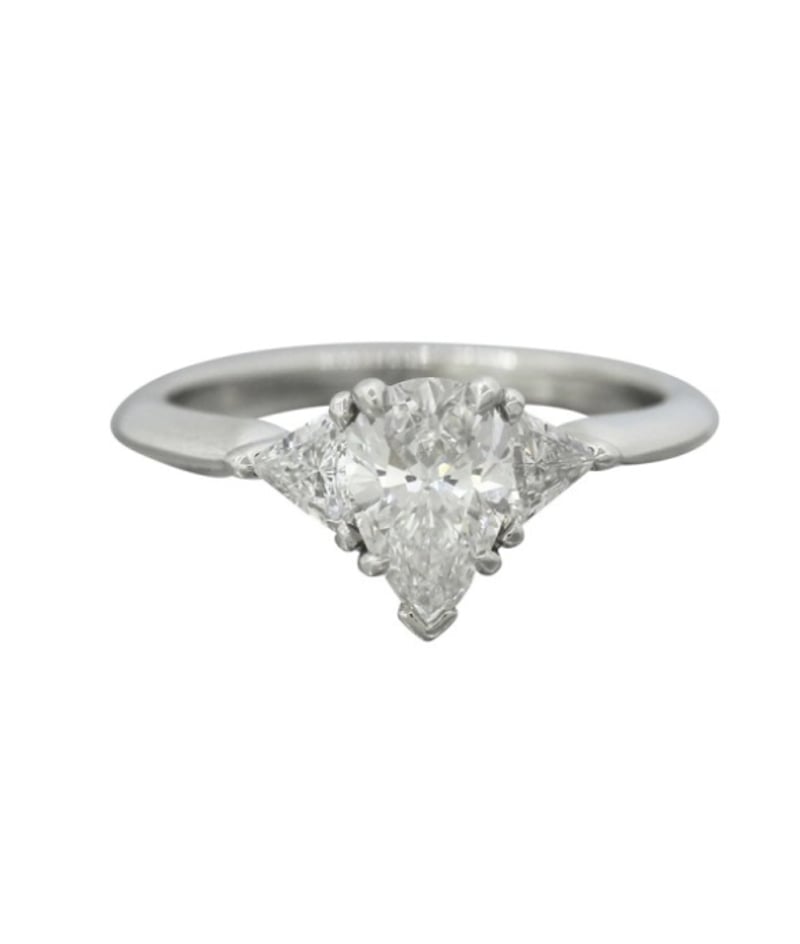 950 Platinum 1.37ct. Pear Cut Diamond Engagement Ring Size 5.75