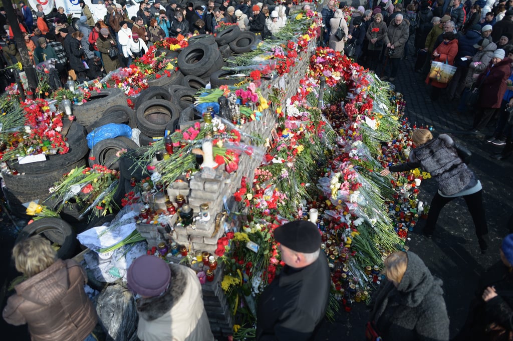Kiev's Independence Square Becomes a Shrine | Pictures
