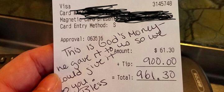 Stranger Leaves Pregnant Waitress Large Tip