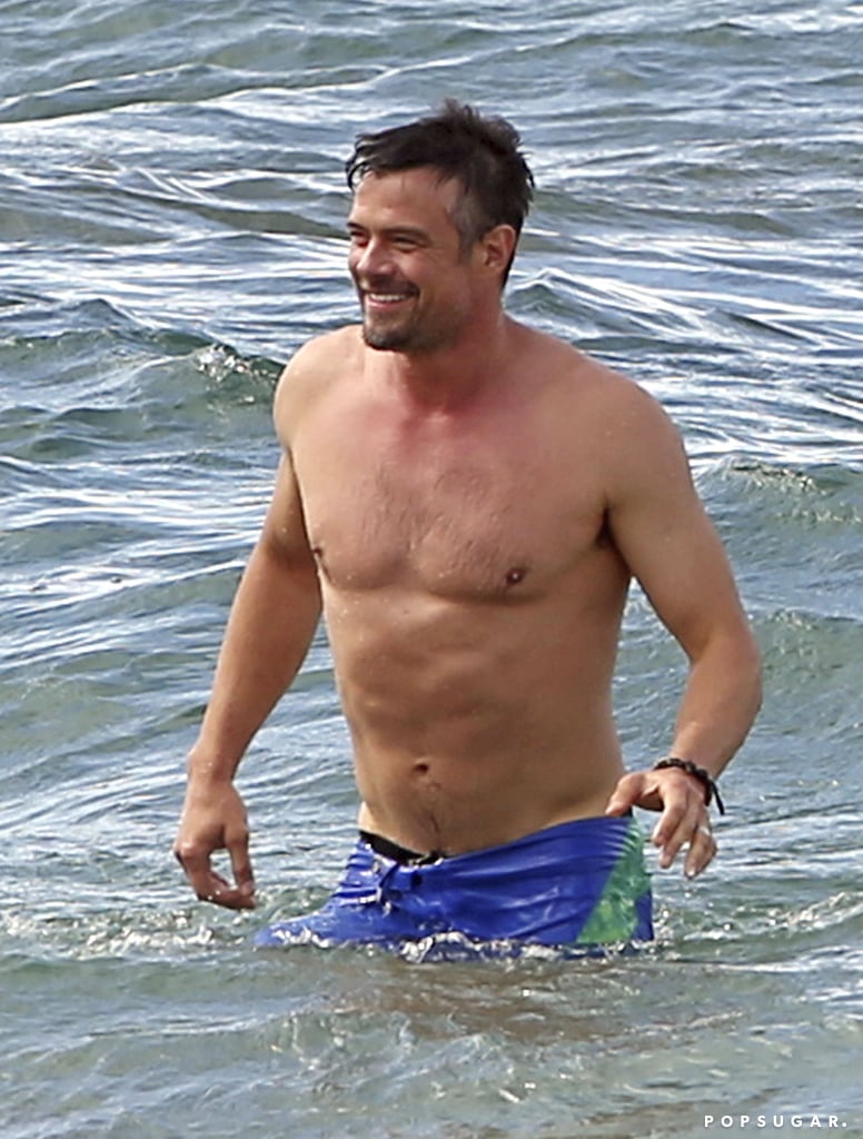 Fergie and Josh Duhamel on the Beach in Hawaii January 2017