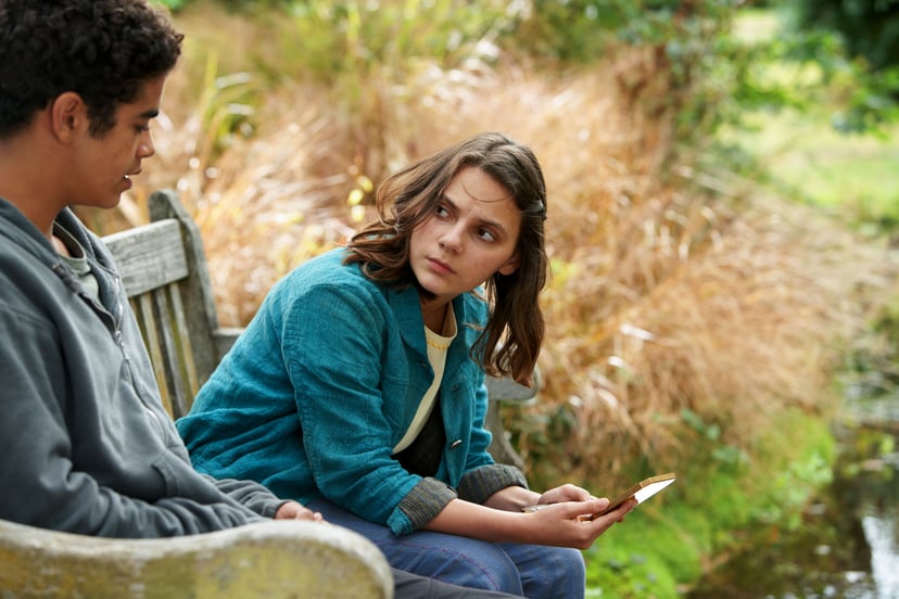 WARNING: Embargoed for publication until 00:00:01 on 10/11/2020 - Programme Name: His Dark Materials  - TX: 15/11/2020 - Episode: n/a (No. 2) - Picture Shows:  Lyra Belacqua (DAFNE KEEN), Will Parry (AMIR WILSON) - (C) Bad Wolf - Photographer: Simon Ridgw