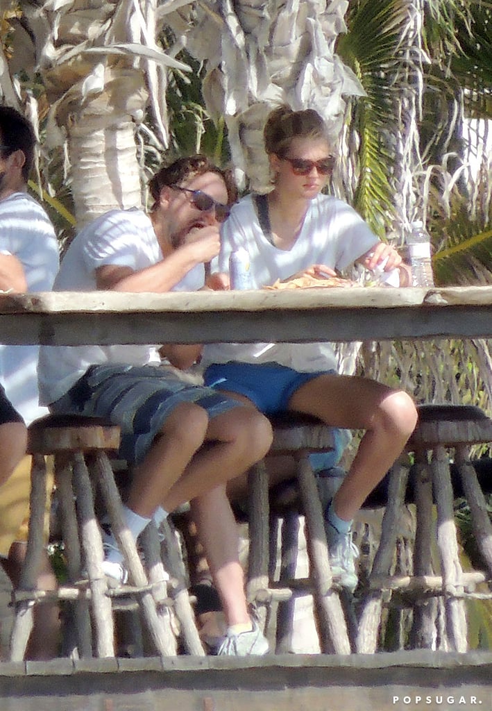 Leonardo DiCaprio and Toni Garrn stopped for a bite to eat in Cabo.