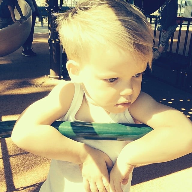 Hilary Duff thinks her little Luca is dreaming of Frozen's Elsa.
Source: Instagram user hilaryduff