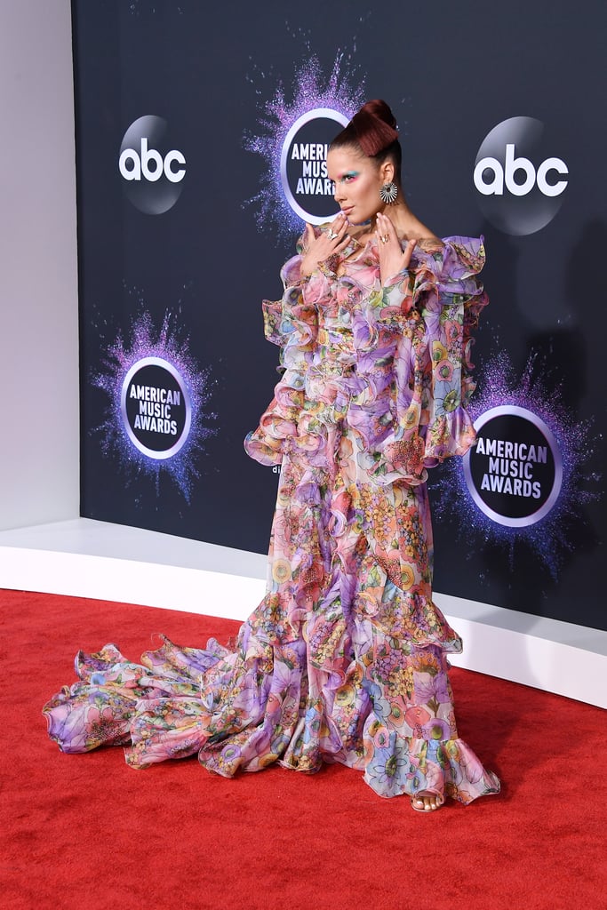 Halsey's Floral Gown at the American Music Awards 2019