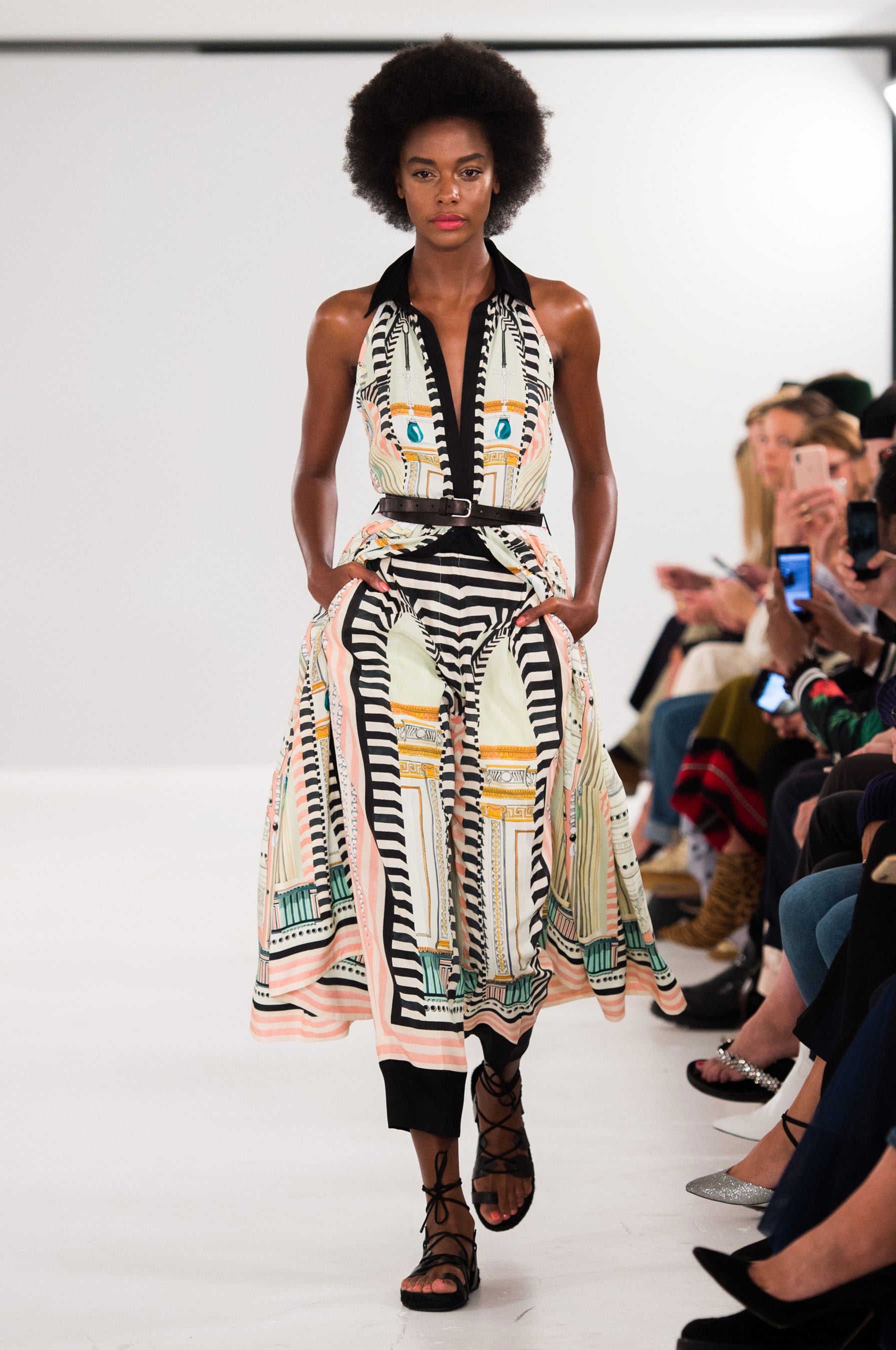 Fashion spring 2019 store
