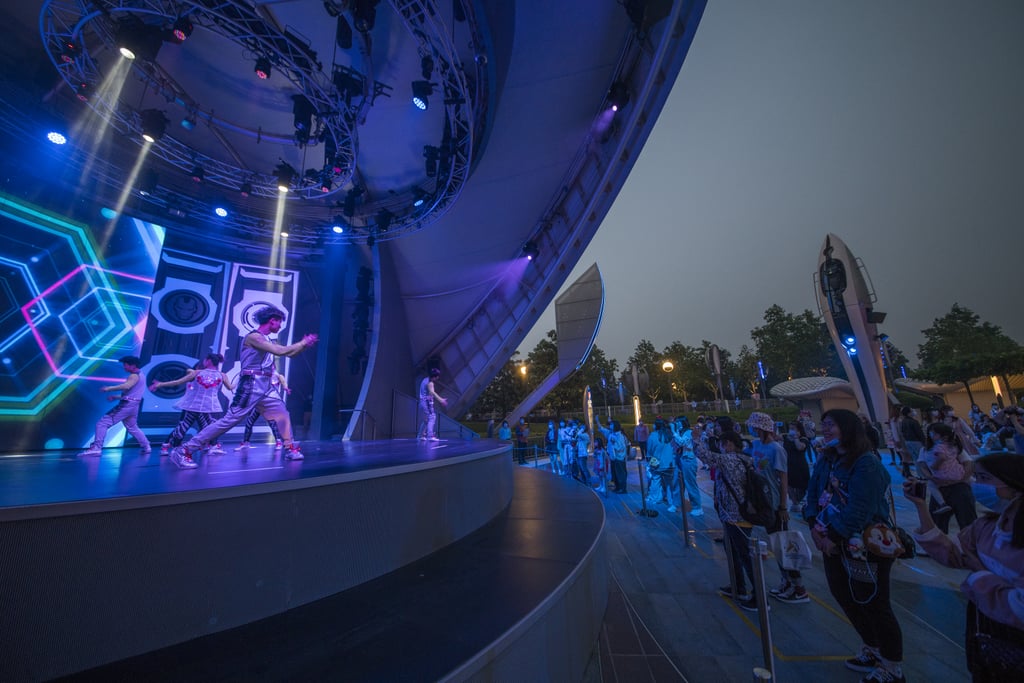 Pictures of Shanghai Disneyland Reopening After Coronavirus