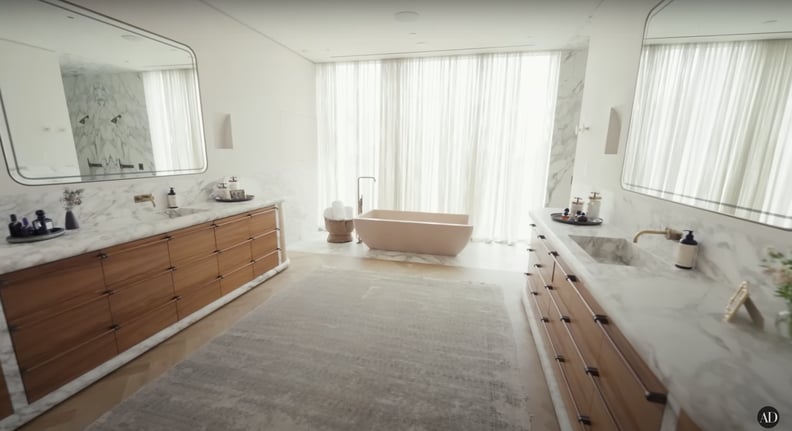 Chrissy Teigen and John Legend's Beverly Hills House: En Suite Bathroom