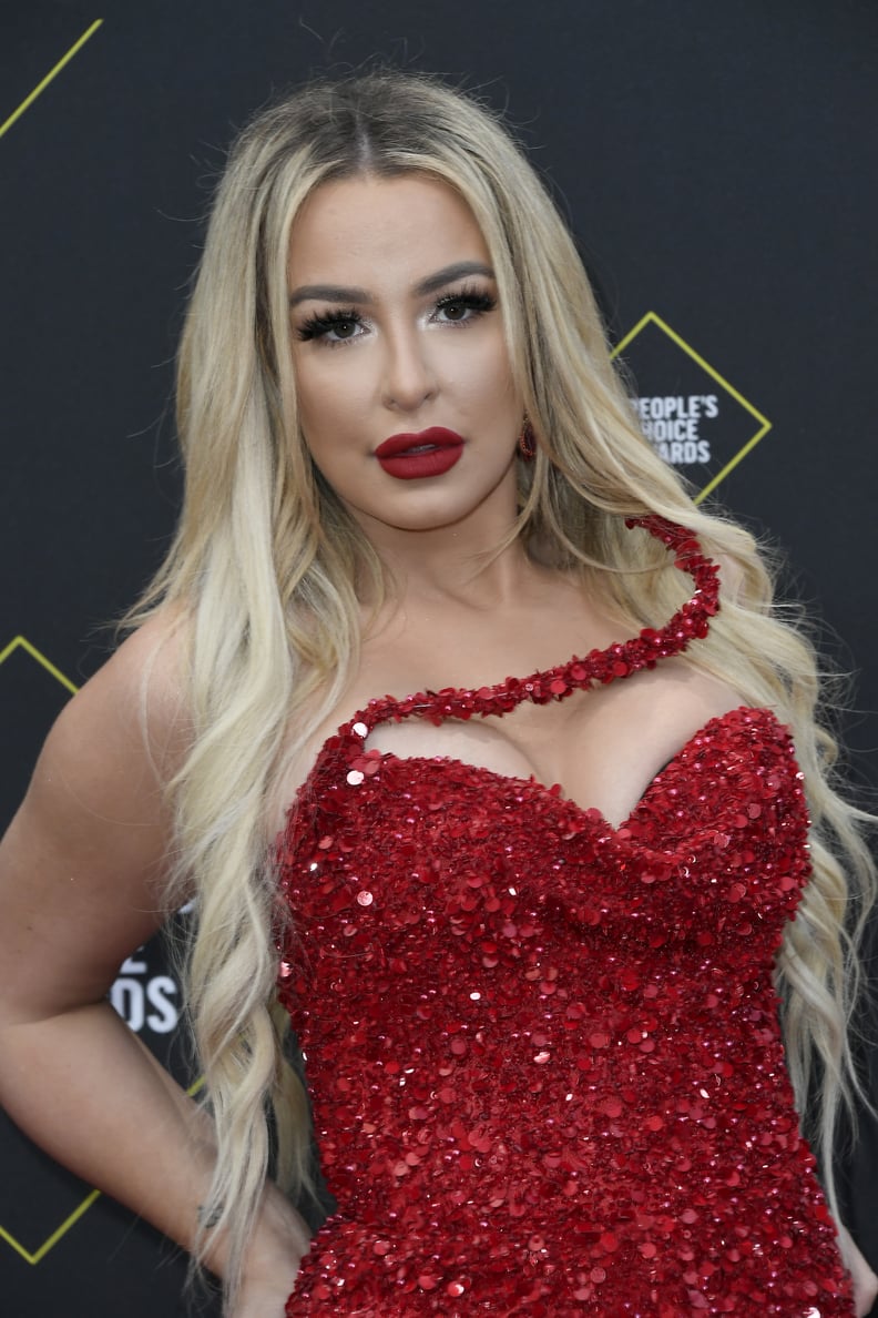 Tana Mongeau at the 2019 People's Choice Awards