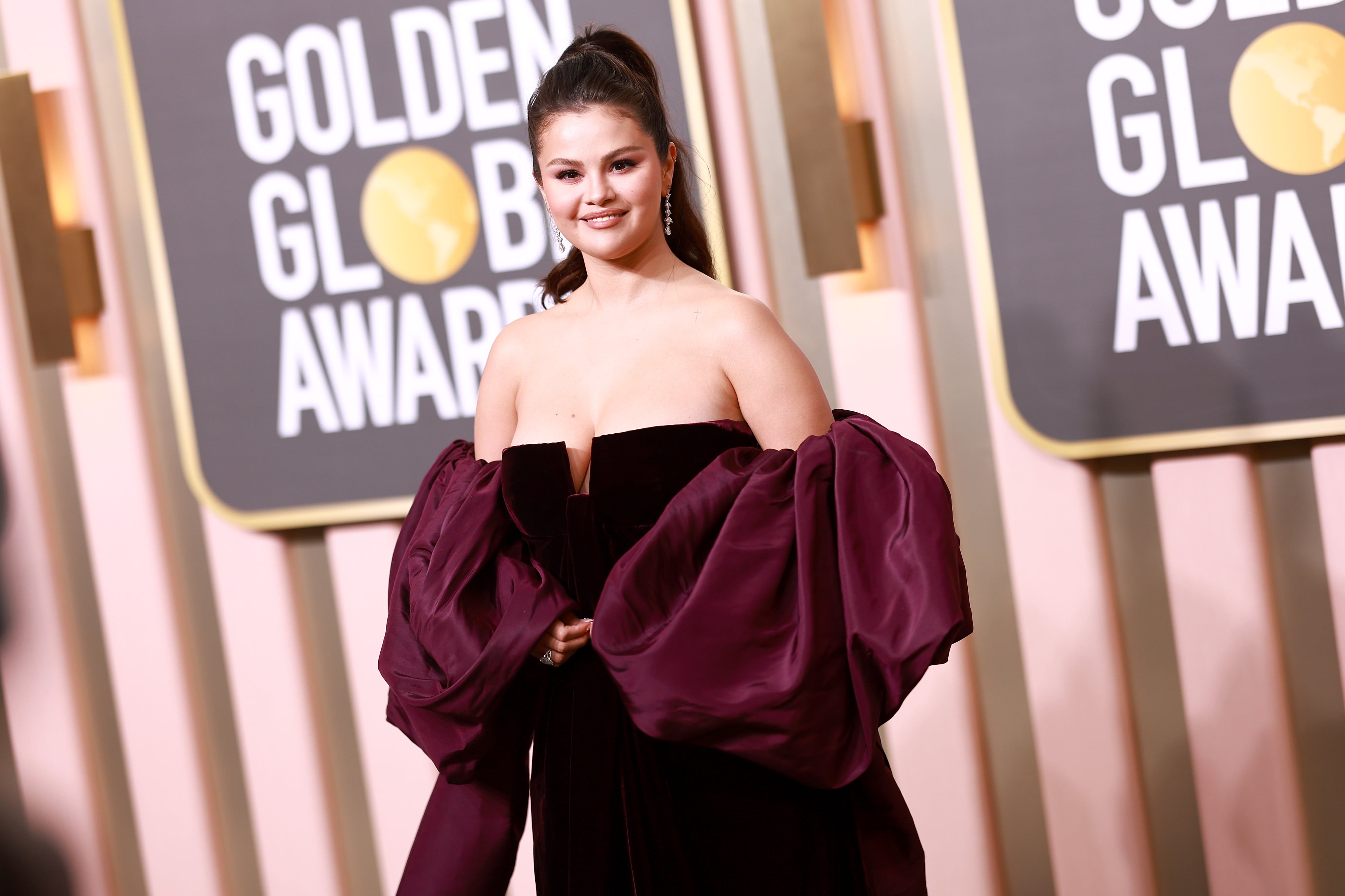 selena gomez golden globes 2023 dress Selena Gomez Dons Ballon Sleeves in Valentino Dress at Golden Globes