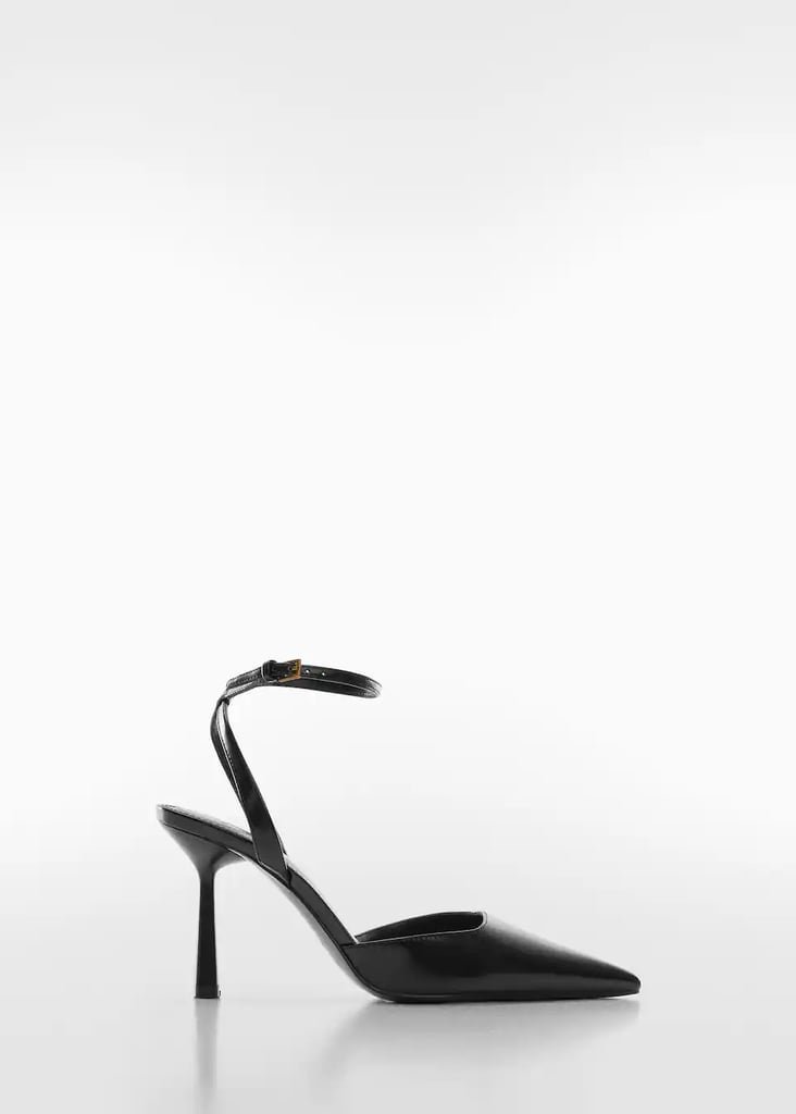 Fall Shoe Trend 2023: Classic Black Pumps